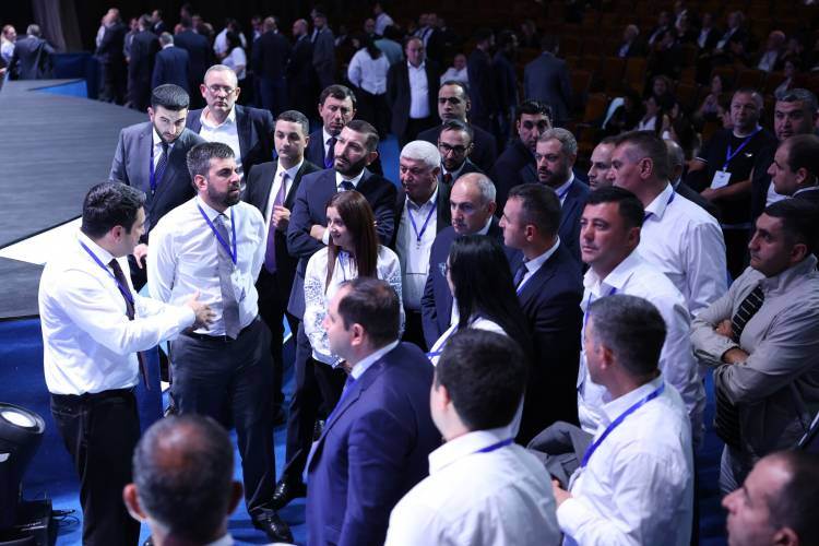 image_750x_699cafbdc4646