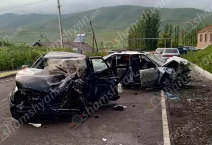 Գեղարքունիքի մարզում բախվել են «Audi»-ն և «Lada»-ն․ 9 վիրավորներից 2-ն անչափահասներ են