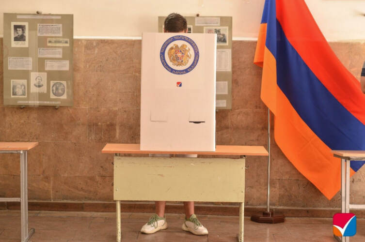 Քվեարկությունն ավարտվեց. ընտրատեղամասերի դռները փակվեցին