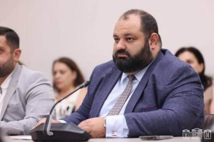 Ով կնշանակվի «Արարատցեմենտ» գործարանի ժամանակավոր կառավարիչ. «Հրապարակ»