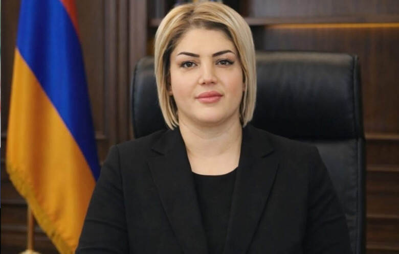 Ուրիշ տղամարդու կողքին չէի կարող նստել, ամուսնուս վարորդ եմ ընդունել